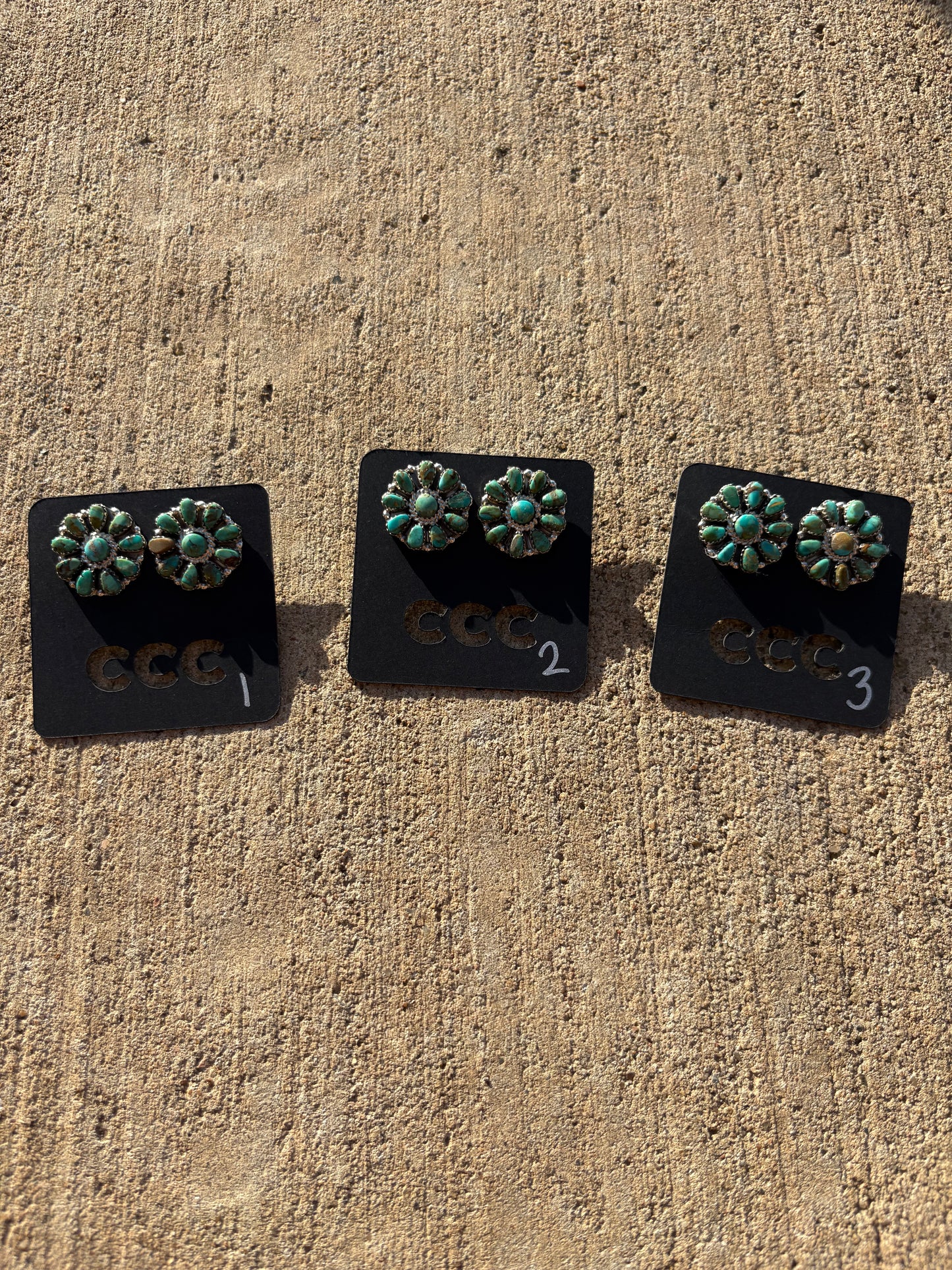 Turquoise Variated 10-Stone Flower Cluster Earrings - MULTIPLE