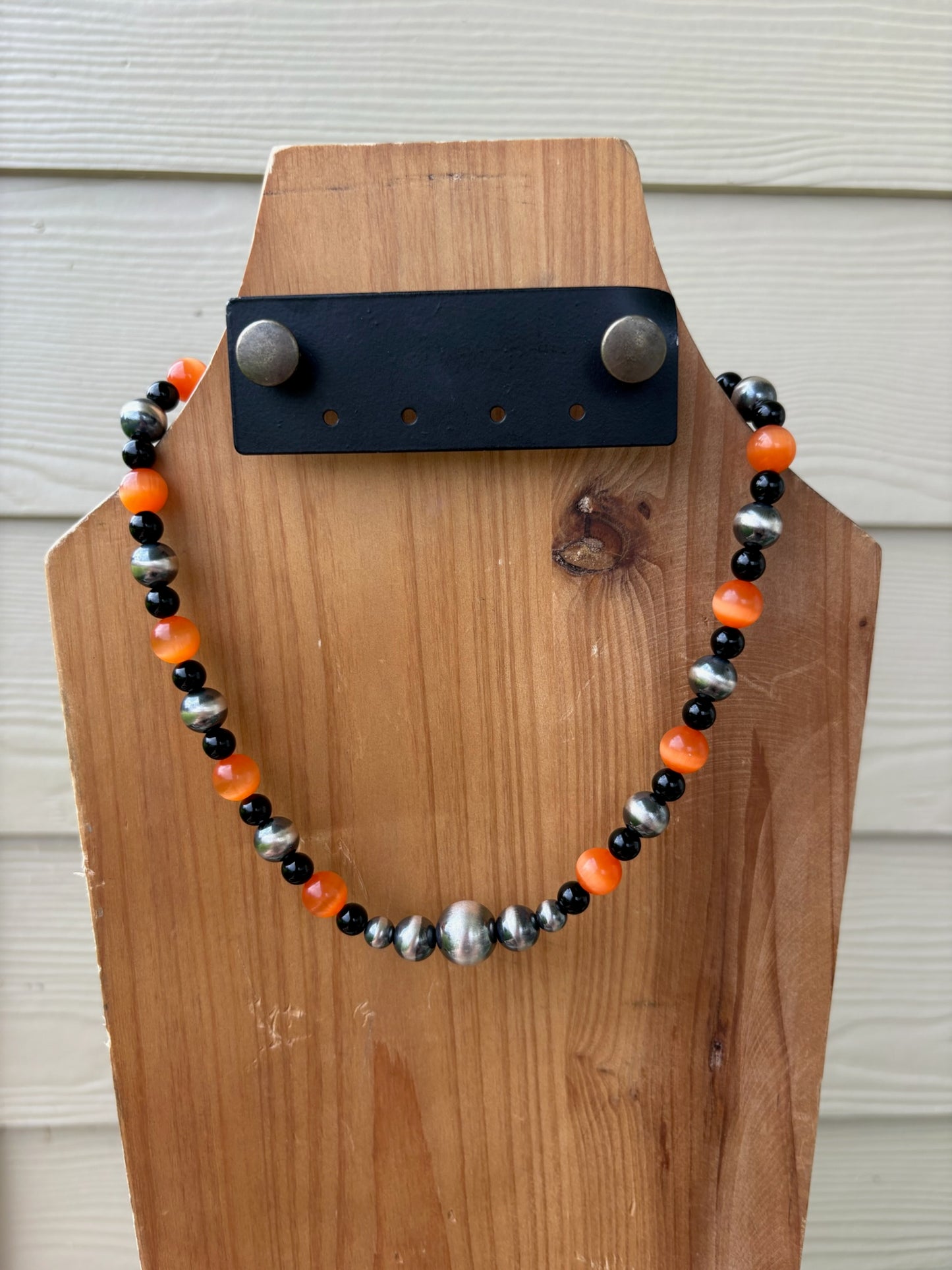 The Pokes with Variated Sterling Pearls Necklace - 17.5"
