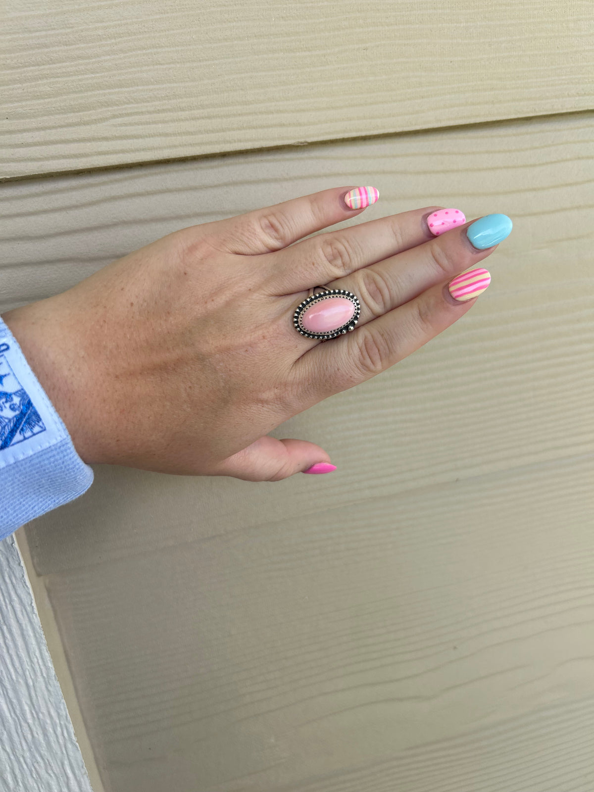 Pink Conch Oval Ring with Bead Border - SIZE 9