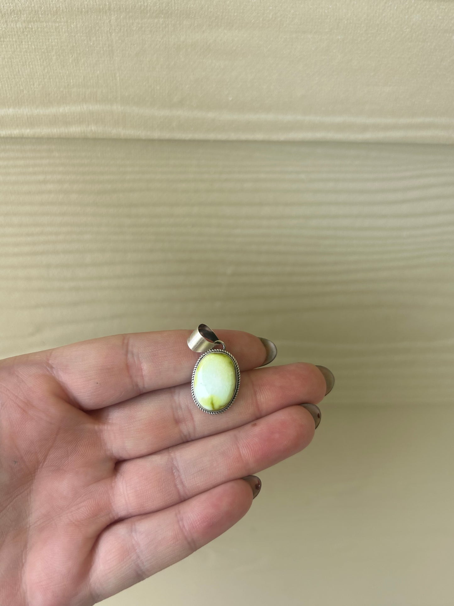 Palomino Oval Rope Border Pendant