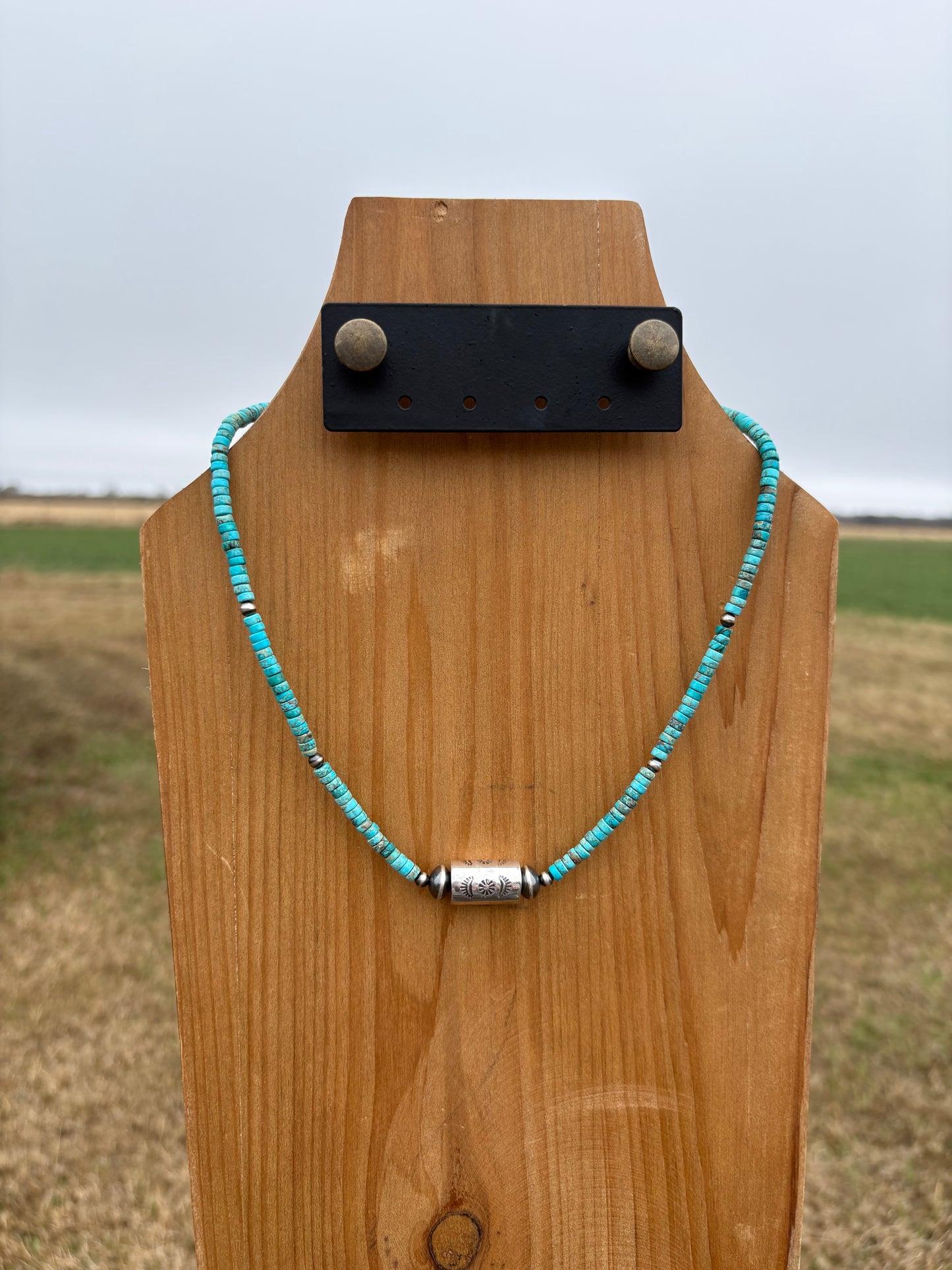 18" Turquoise Barrel Bead Necklace