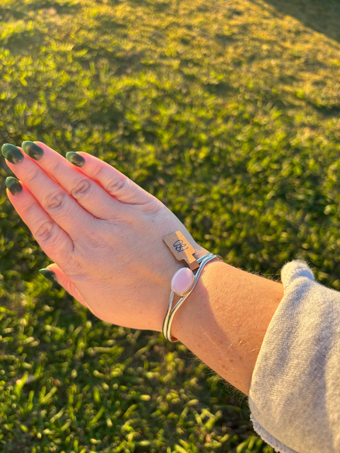 Pink Conch Medium Oval Cuff