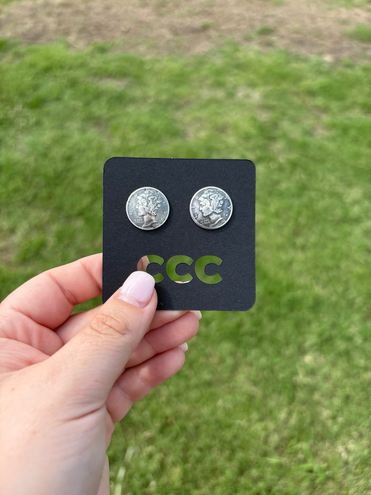 Liberty Coin Small Simple Stud Earrings
