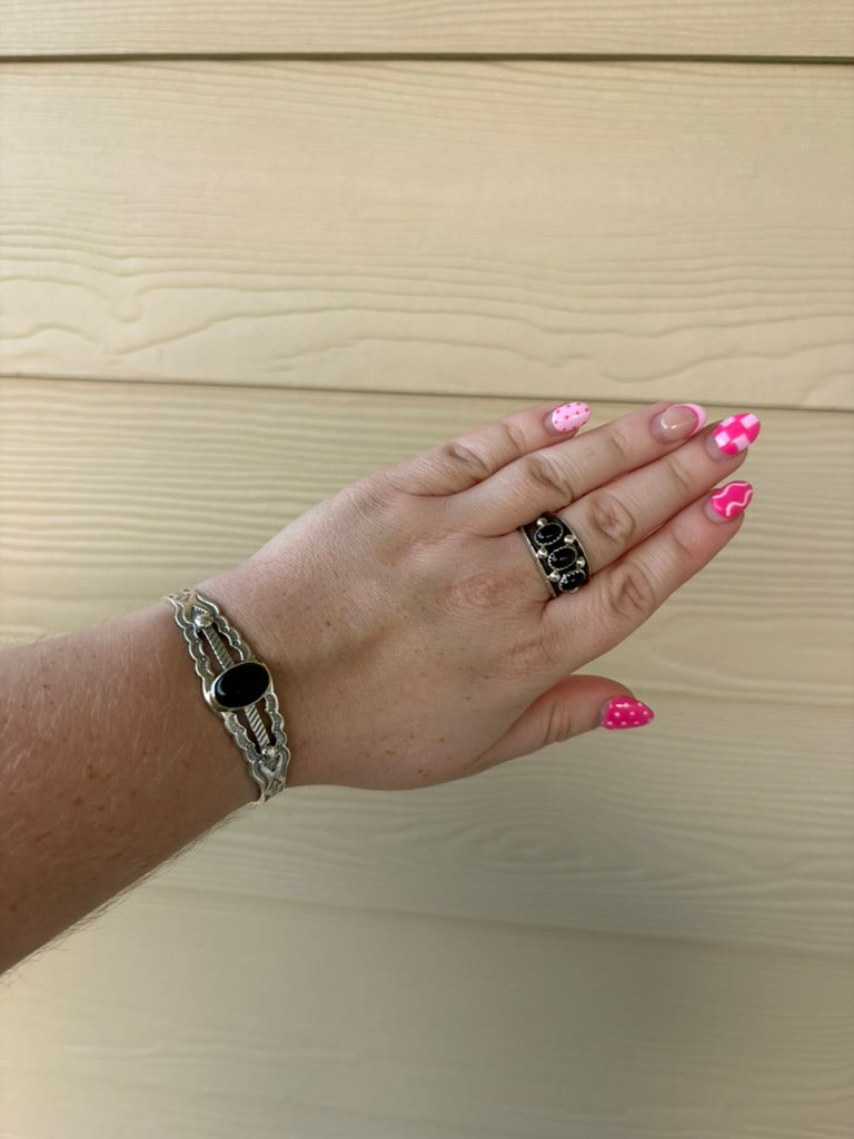 Black Onyx Oval Single Stone Medium Cuff