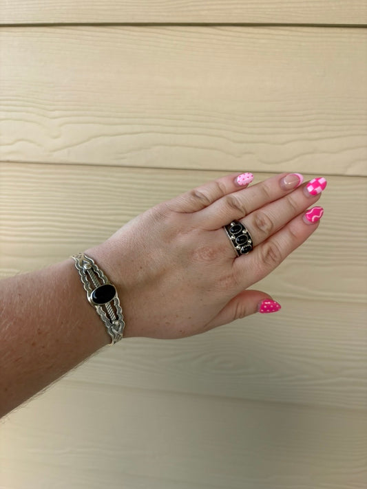 Black Onyx Oval Single Stone Medium Cuff