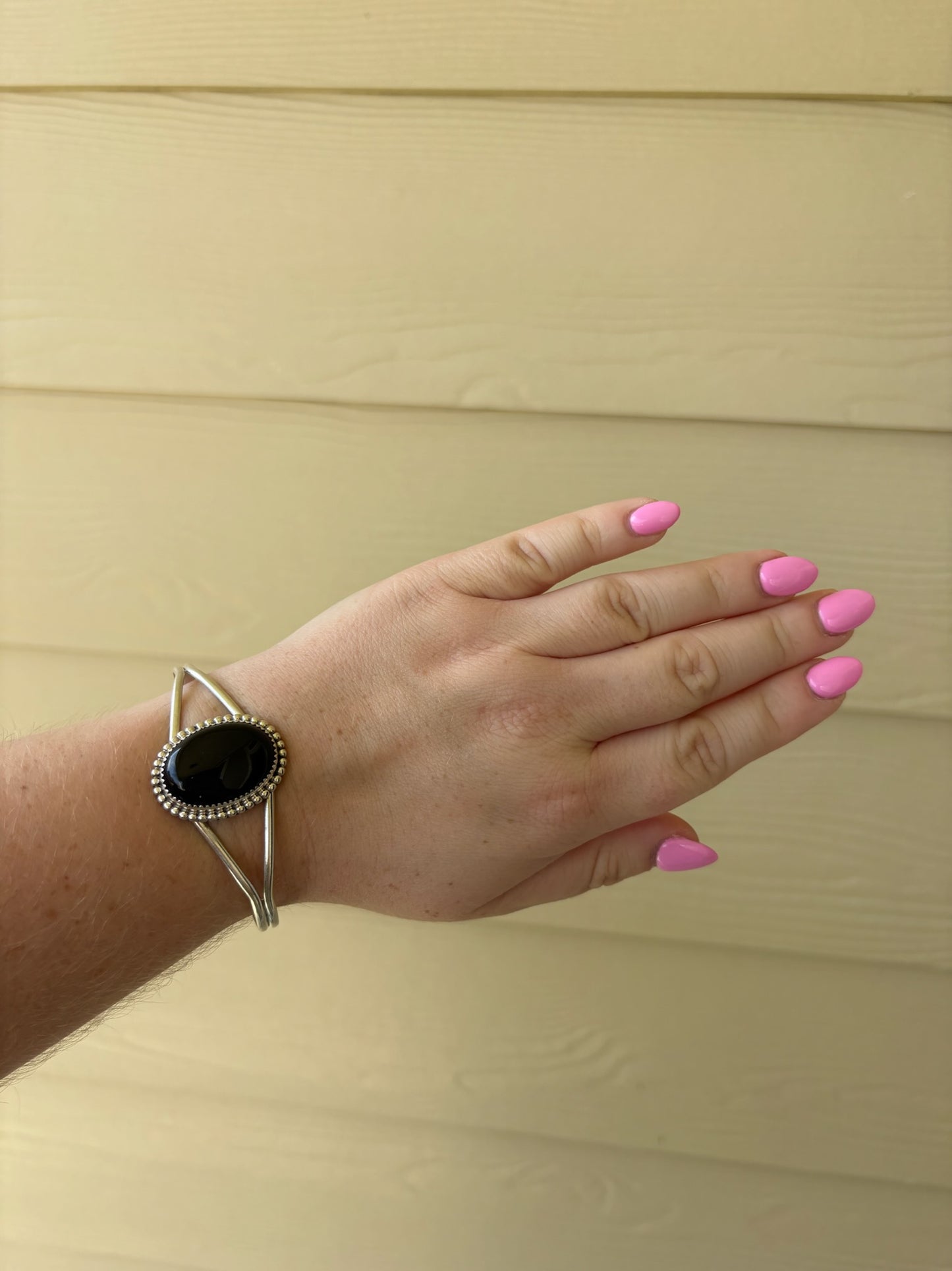 Black Onyx Large Oval Stone Bead Border Cuff