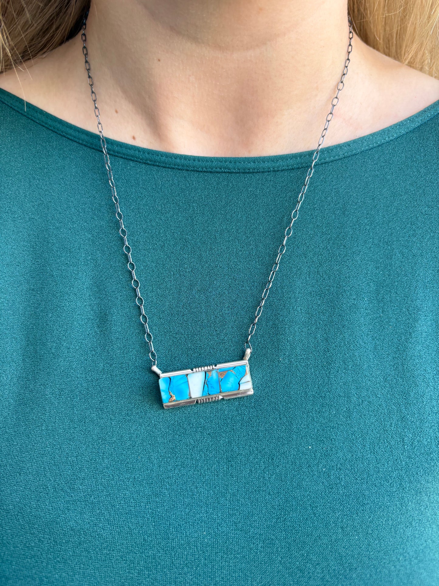 Ice Blue Dahlia Bar Necklace - 18"