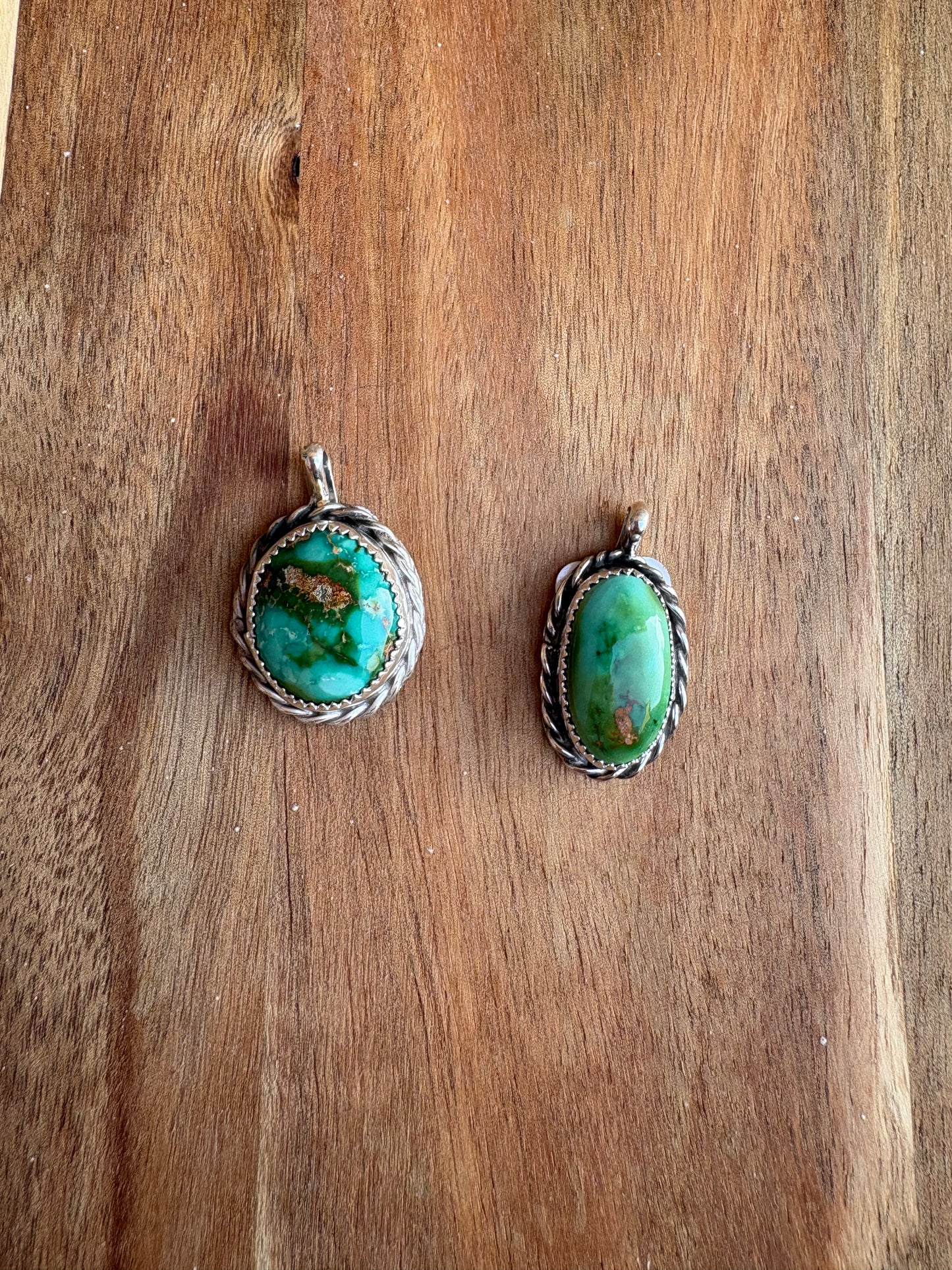 Sierra Bella Round Pendant with Tight Rope Border - MULTIPLE