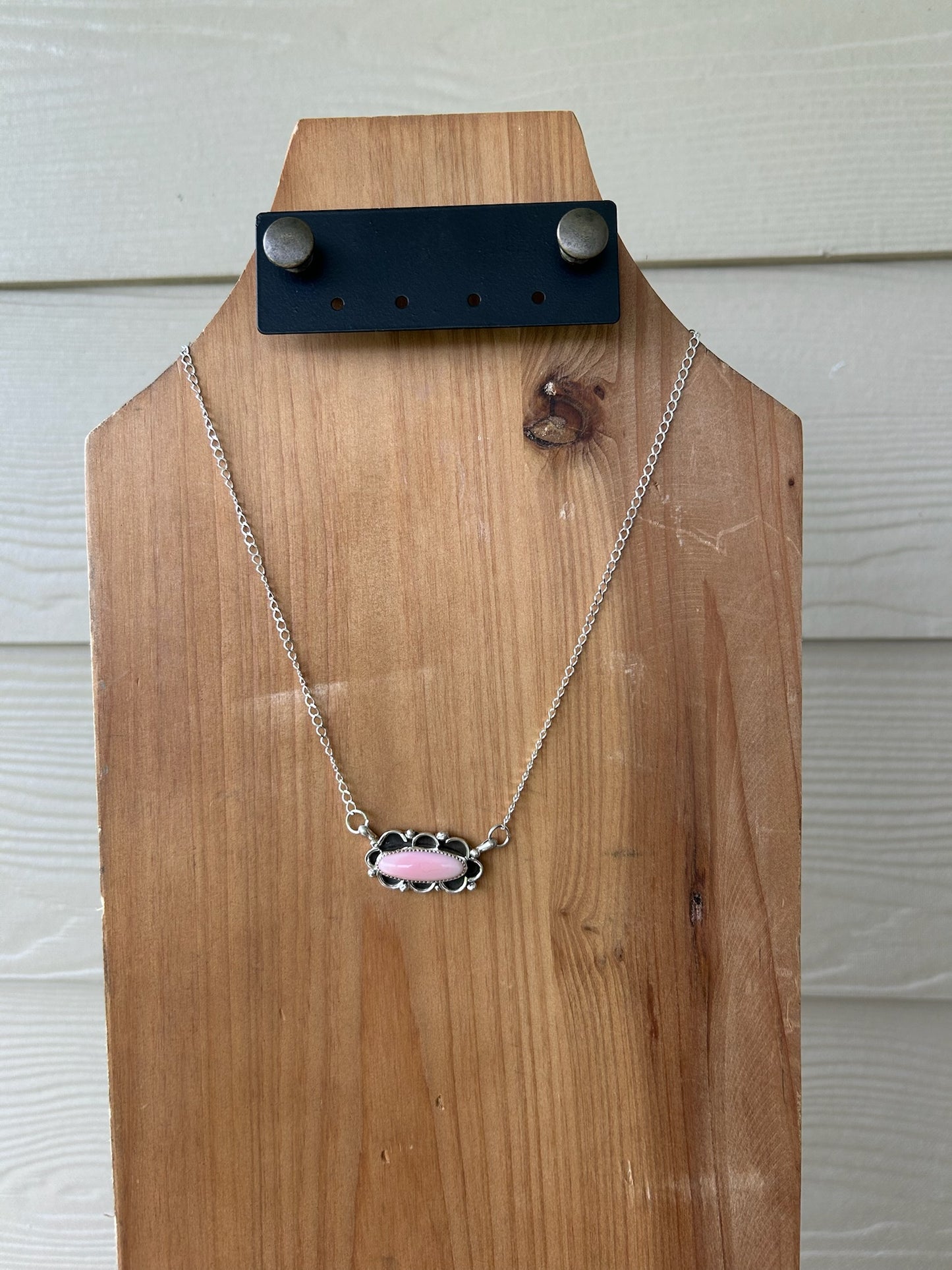 Pink Conch Scroll Oval Bar Necklace - 18"