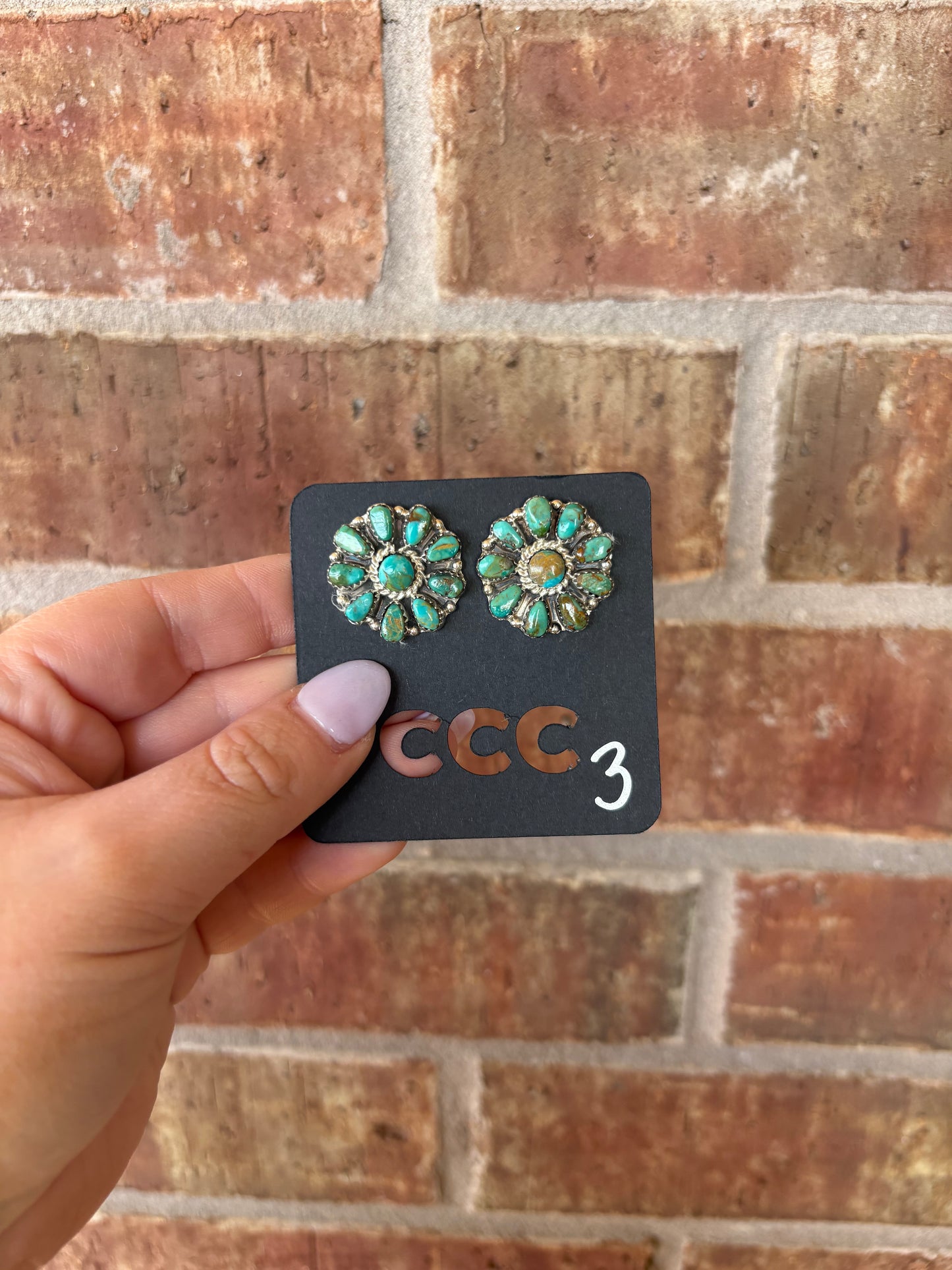 Turquoise Variated 10-Stone Flower Cluster Earrings - MULTIPLE