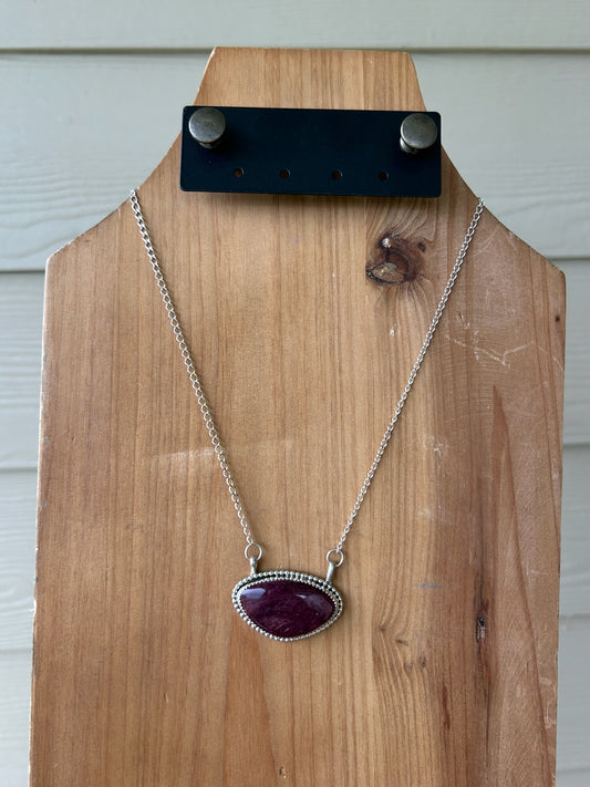 Purple Spiny Triangle Bar Necklace - 16"
