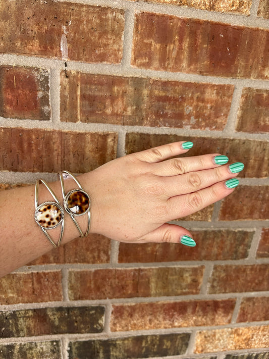 Cowrie Shell Circle Split Band Cuff - MULTIPLE OPTIONS