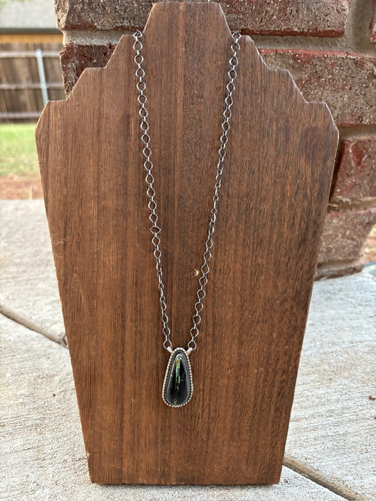 Blackjack Teardrop Necklace - 19"