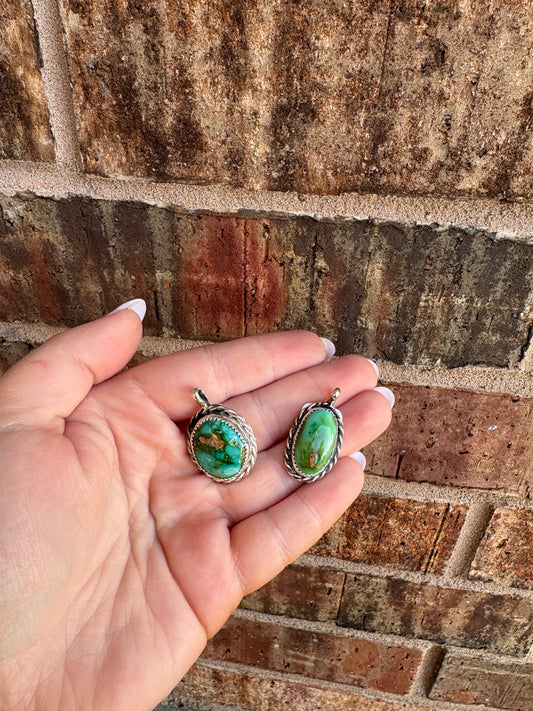 Sierra Bella Round Pendant with Tight Rope Border - MULTIPLE