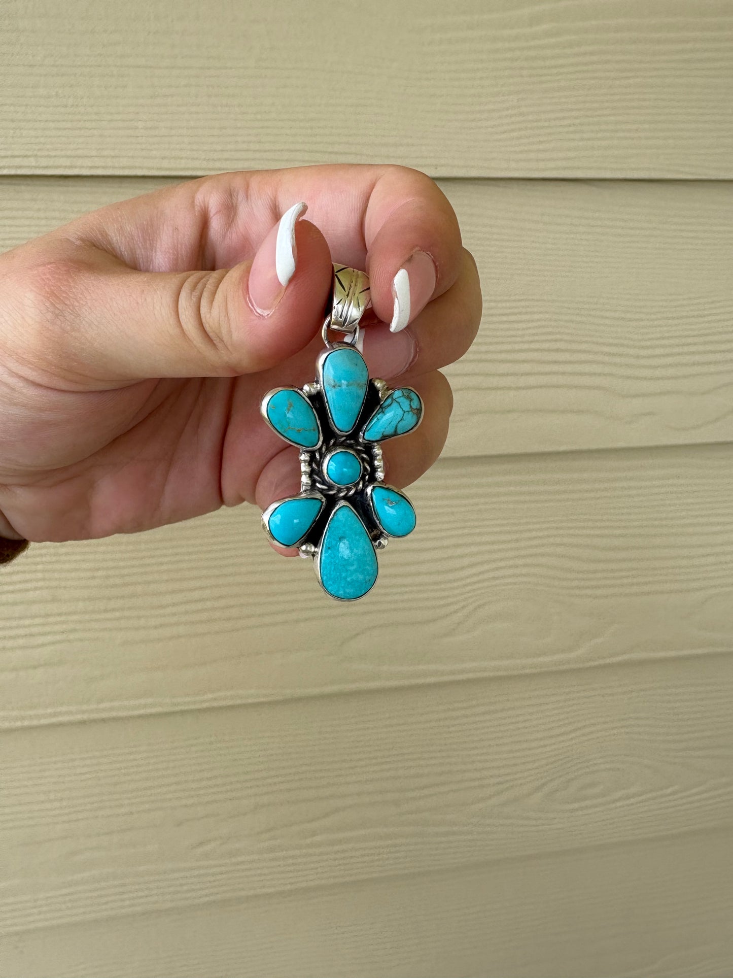 Kignman Turquoise 7-Stone Cluster Pendant