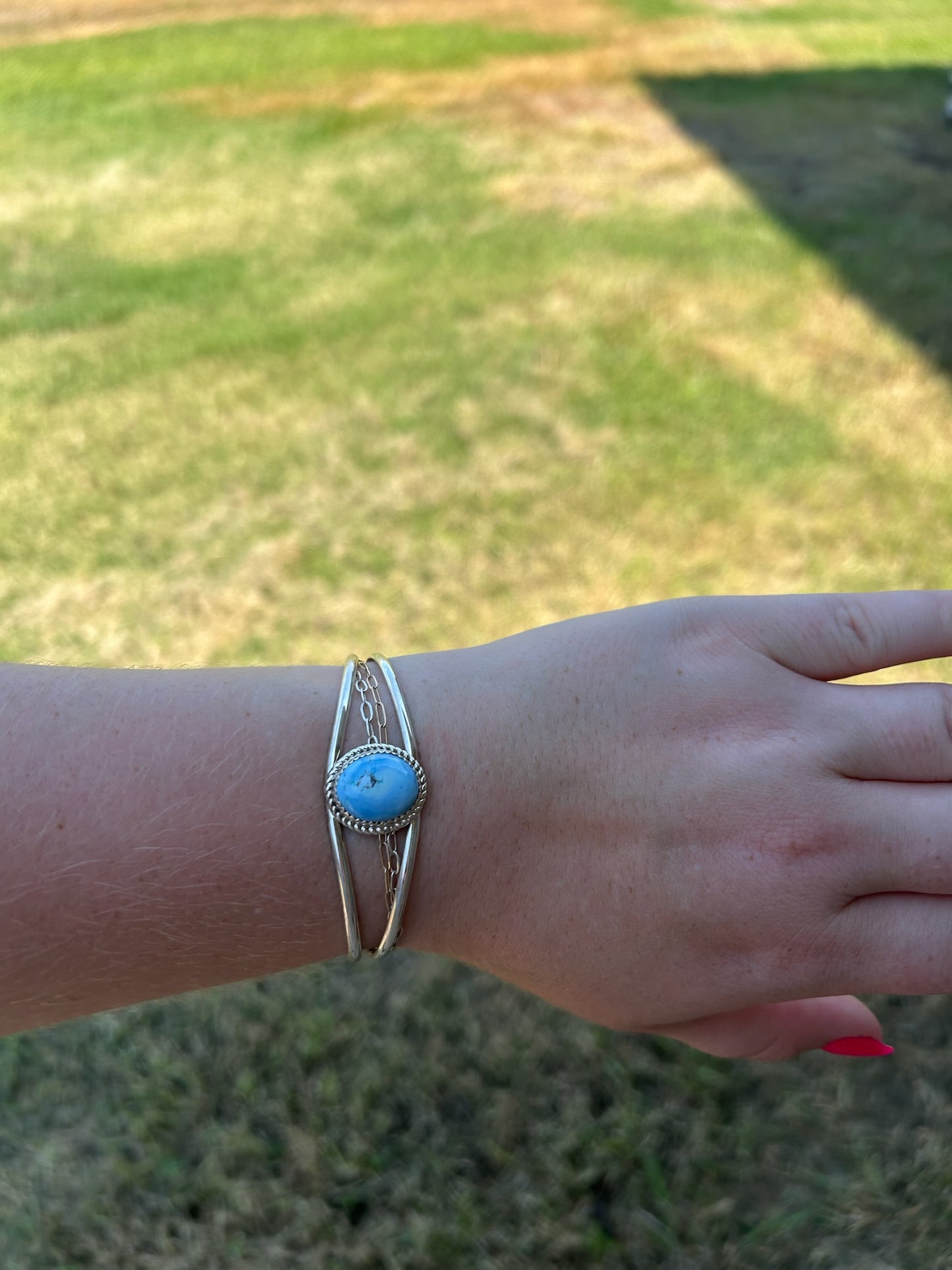 Golden Hills Oval Stone Rope Border Split Band Cuff