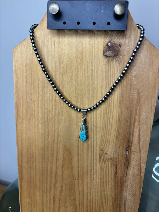Boulder Inlayed Teardrop Pendant with Scallop Border