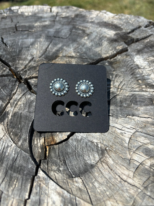 Sterling Throwback Studs - Medium