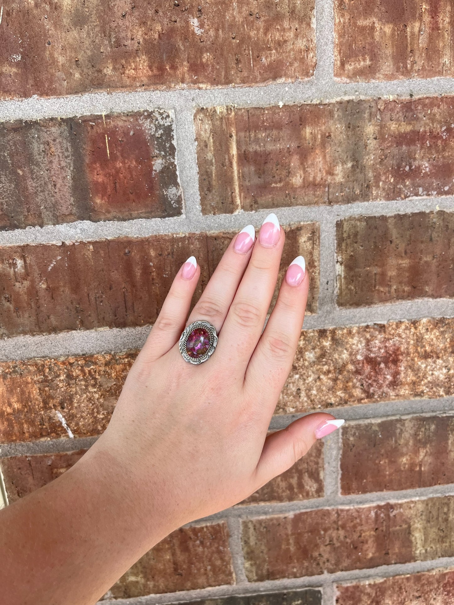 Dahlia Oval Ring with Detail - Size 9